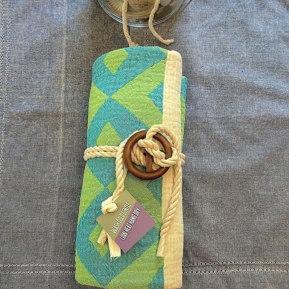 FREE Gift Wrap Rope Belt Hand Crafted Wrap Blanket Curtain Tapestry Tablecloth - Picture 6 of 16